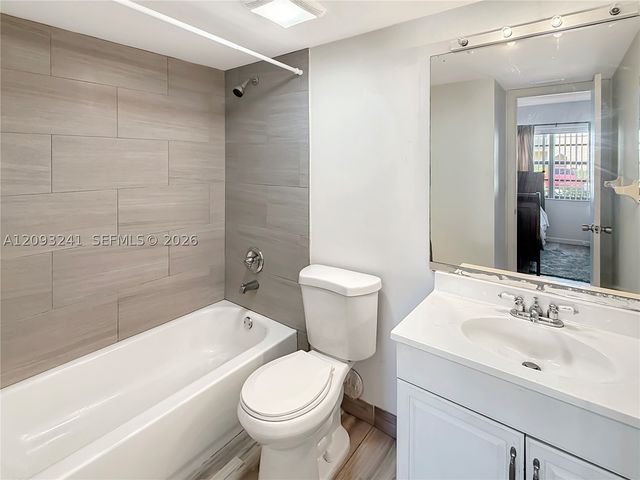 10184 Twin Lakes Dr 13-D, Coral Springs, FL 33071