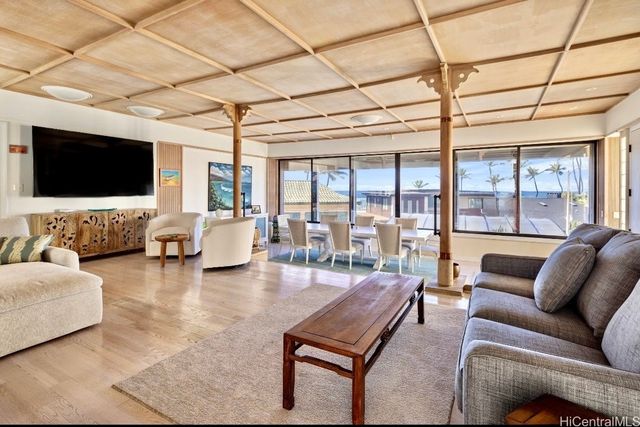 4305 Kaikoo Place, Honolulu, HI 96816