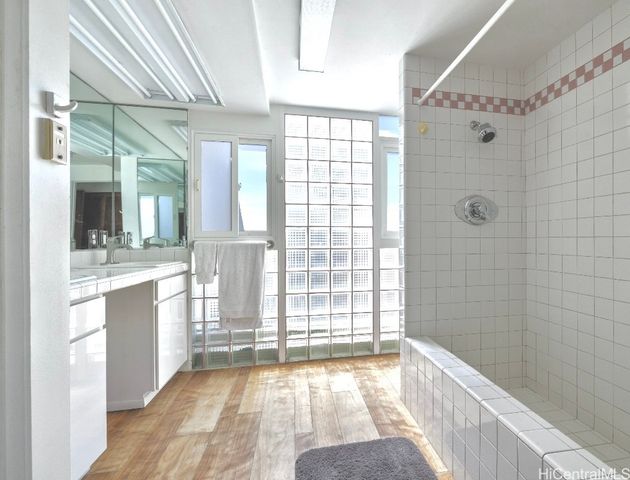 4305 Kaikoo Place, Honolulu, HI 96816