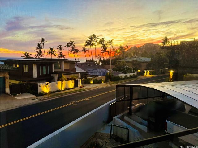4305 Kaikoo Place, Honolulu, HI 96816