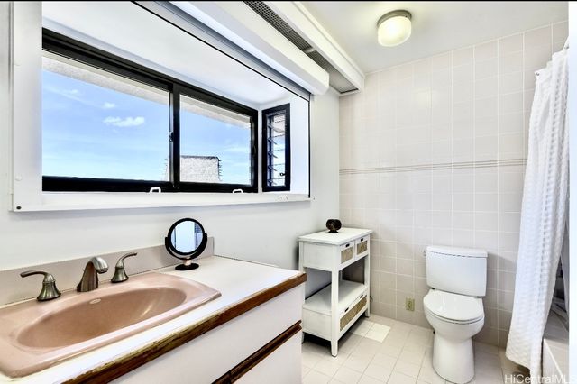 4305 Kaikoo Place, Honolulu, HI 96816