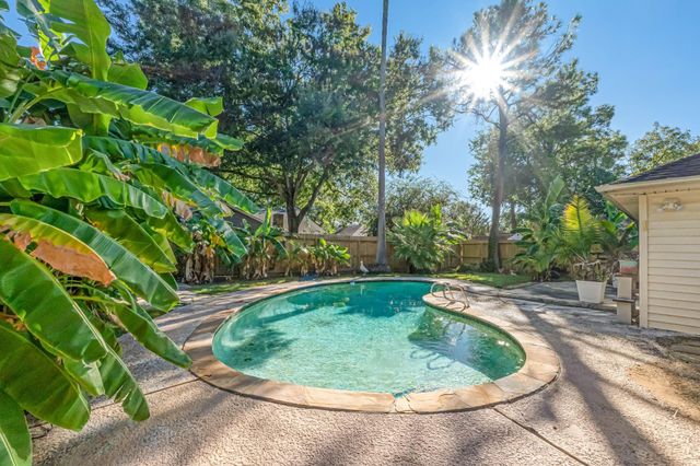 3806 Millbridge Drive, Houston, TX 77059