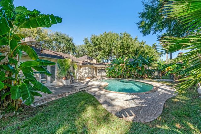 3806 Millbridge Drive, Houston, TX 77059