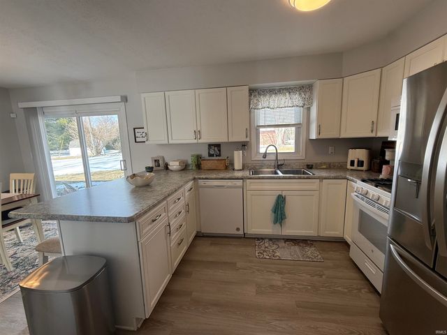 6413 E 175 N, Monticello, IN 47960