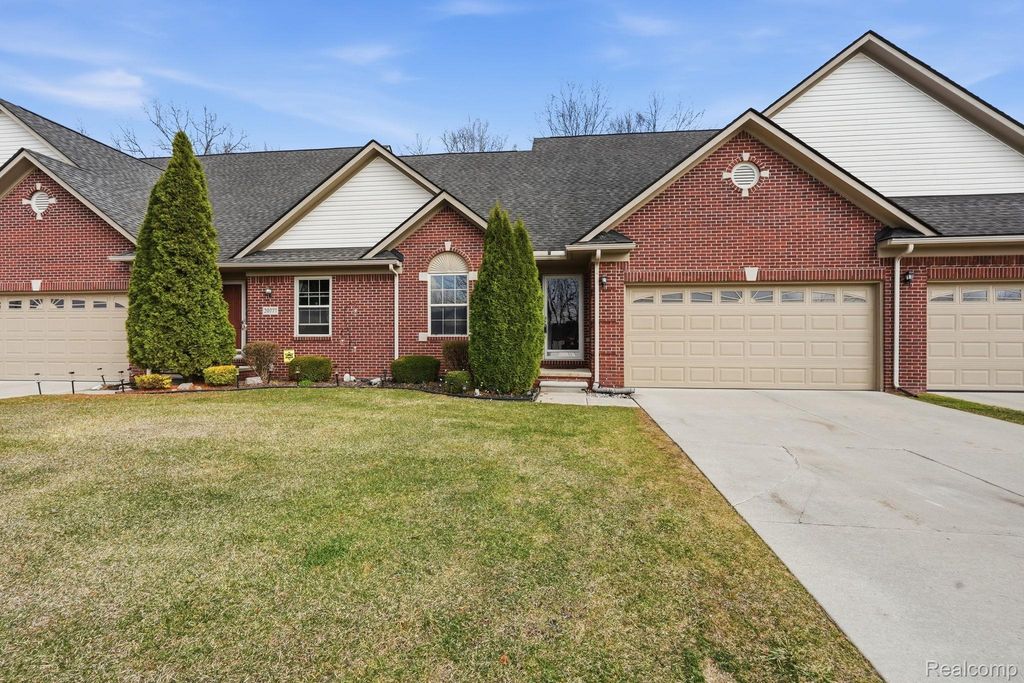 20789 Hummingbird Drive, Brownstown Charter Township, MI 48174