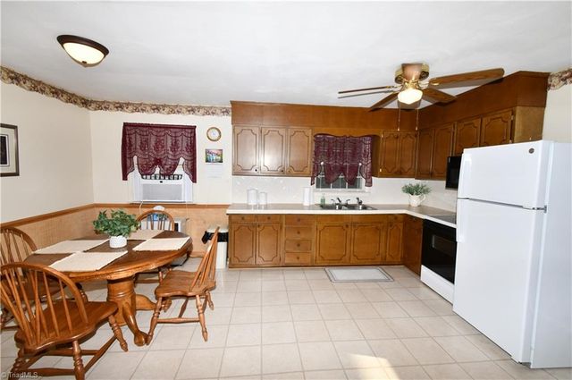 219 Atkins Lane, Mount Airy, NC 27030