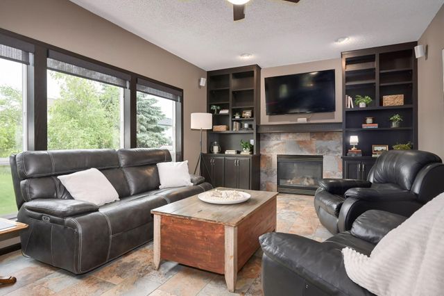 2027 Chester Street, Shakopee, MN 55379