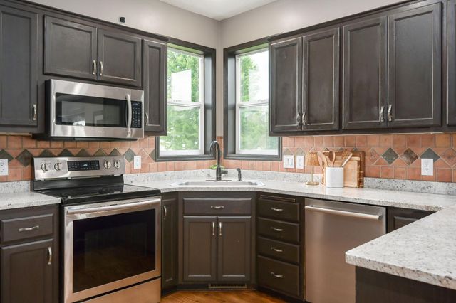 2027 Chester Street, Shakopee, MN 55379