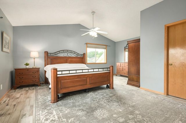 2027 Chester Street, Shakopee, MN 55379