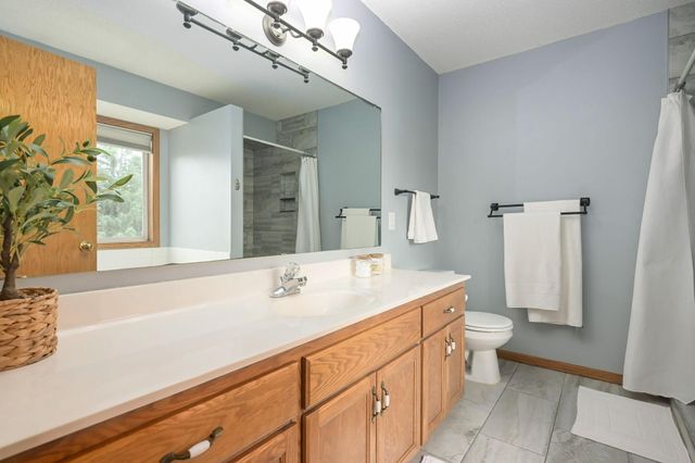 2027 Chester Street, Shakopee, MN 55379
