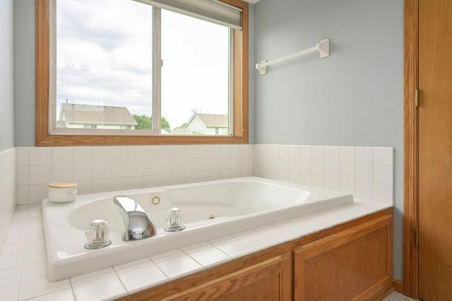 2027 Chester Street, Shakopee, MN 55379