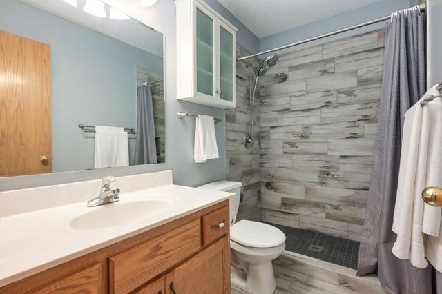 2027 Chester Street, Shakopee, MN 55379