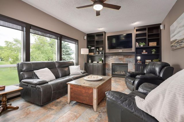 2027 Chester Street, Shakopee, MN 55379