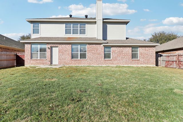 916 Sherry Lane, Saginaw, TX 76179