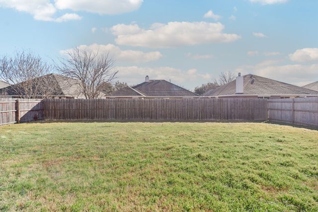 916 Sherry Lane, Saginaw, TX 76179