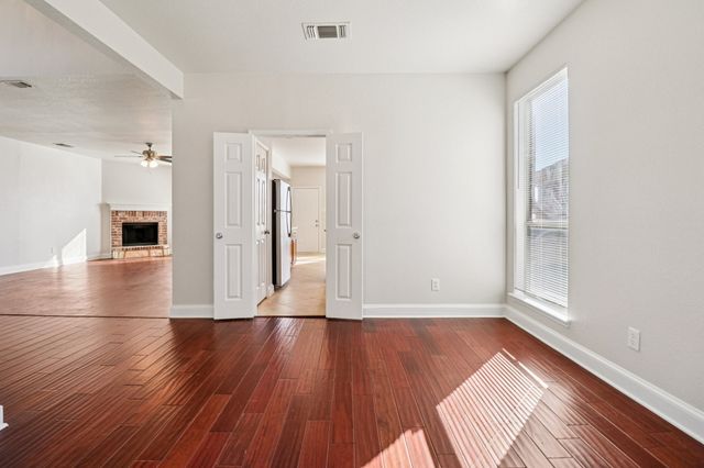 916 Sherry Lane, Saginaw, TX 76179