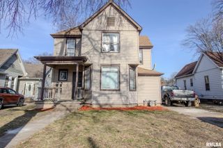 356 CAPITOL Street, Pekin, IL 61554
