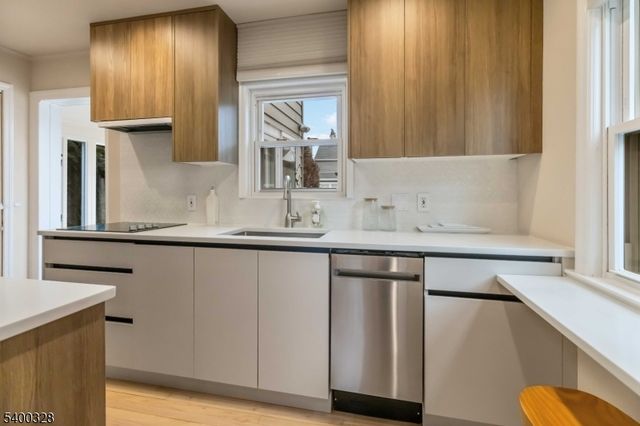 31 Sherman Ave, Hawthorne Boro, NJ 07506