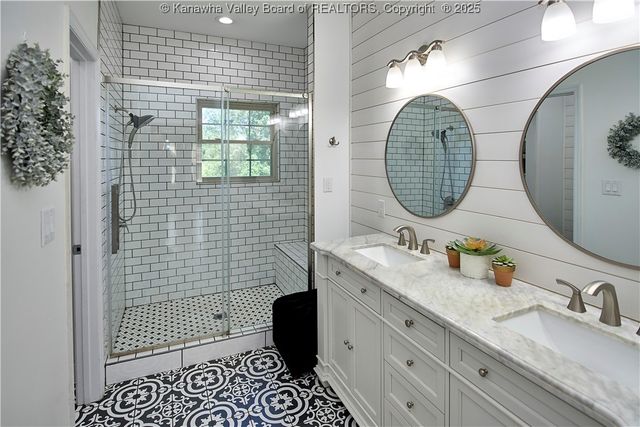 80 Rockcrest Drive, South Charleston, WV 25309