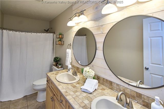 80 Rockcrest Drive, South Charleston, WV 25309