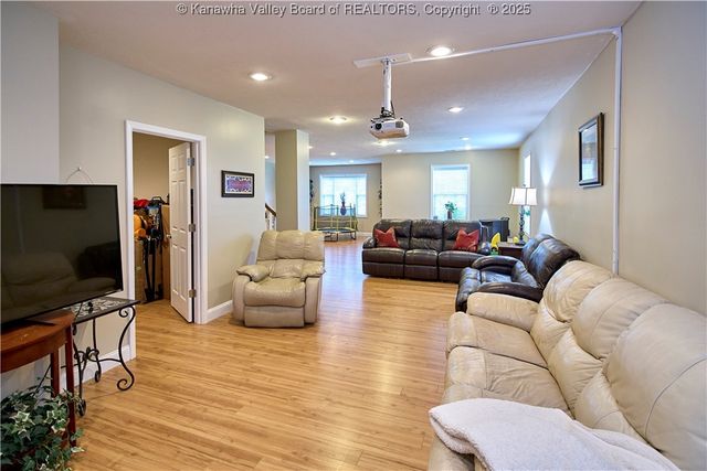 80 Rockcrest Drive, South Charleston, WV 25309