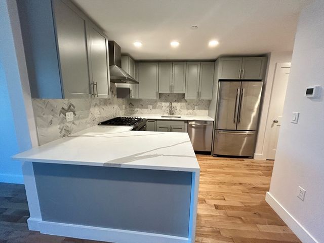 50 Hichborn Street 405, Boston, MA 02135