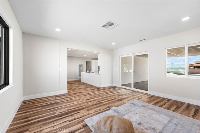 41331 20th Street W, Palmdale, CA 93551