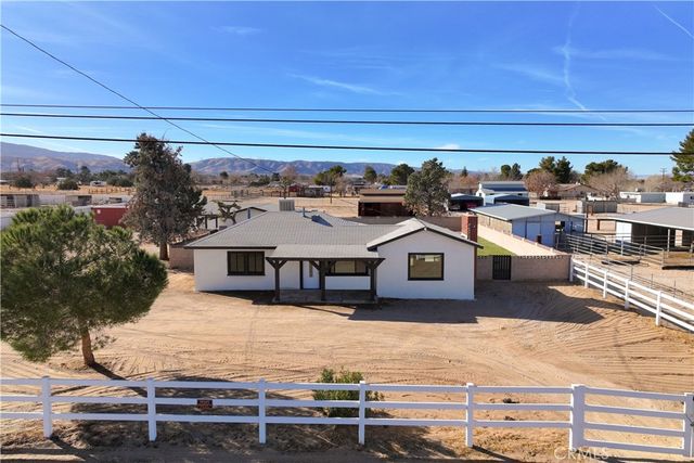 41331 20th Street W, Palmdale, CA 93551
