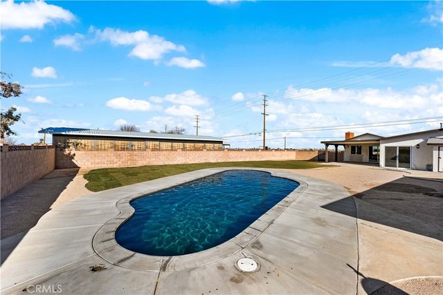 41331 20th Street W, Palmdale, CA 93551