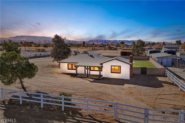 41331 20th Street W, Palmdale, CA 93551