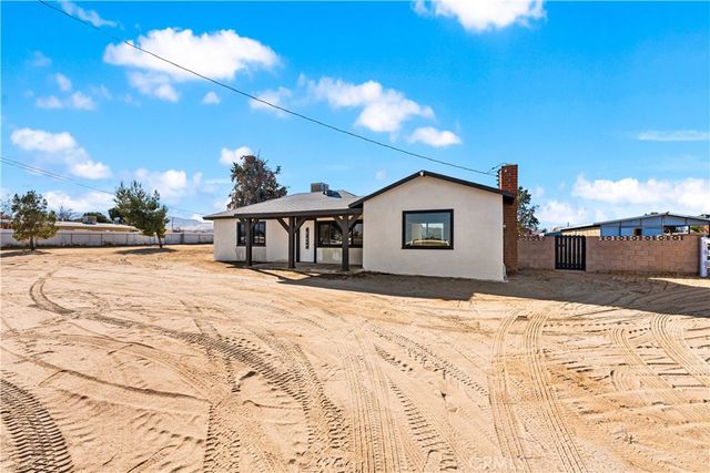 41331 20th Street W, Palmdale, CA 93551