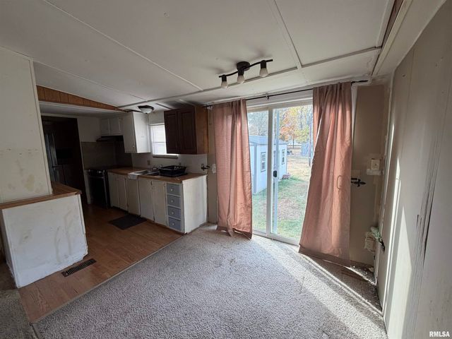 507 Wortby Street, Odin, IL 62870