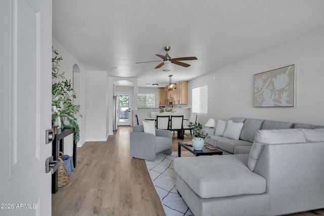 4877 E MEADOW MIST Lane, San Tan Valley, AZ 85140
