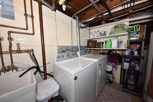 135 S 81st STREET, Milwaukee, WI 53214