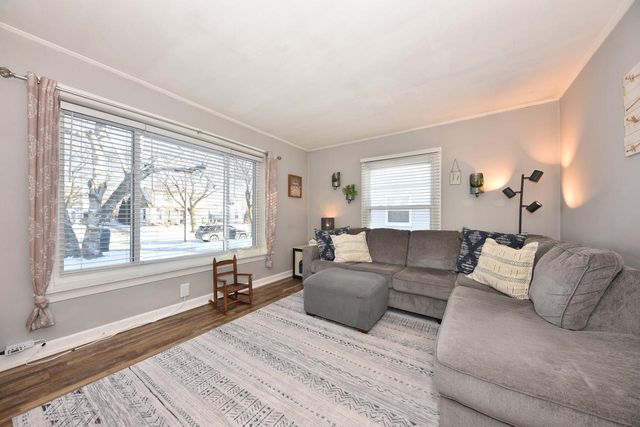 135 S 81st STREET, Milwaukee, WI 53214