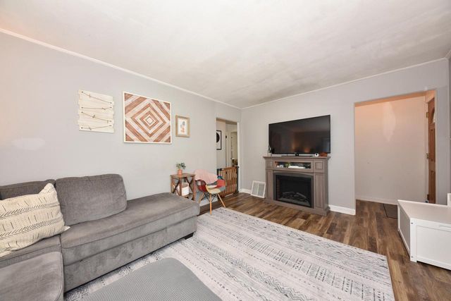 135 S 81st STREET, Milwaukee, WI 53214