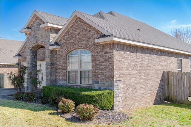 1415 Gooseneck Lane, Cave Springs, AR 72718