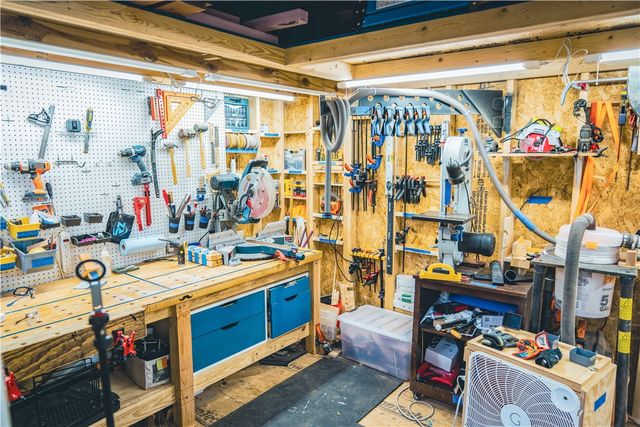 1415 Gooseneck Lane, Cave Springs, AR 72718