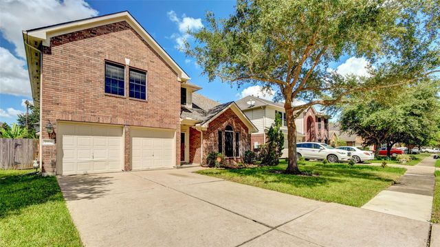 2114 Whirlaway Drive, Stafford, TX 77477
