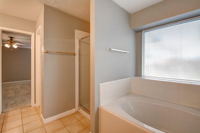 2114 Whirlaway Drive, Stafford, TX 77477