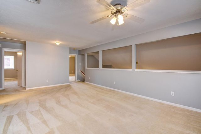 2114 Whirlaway Drive, Stafford, TX 77477