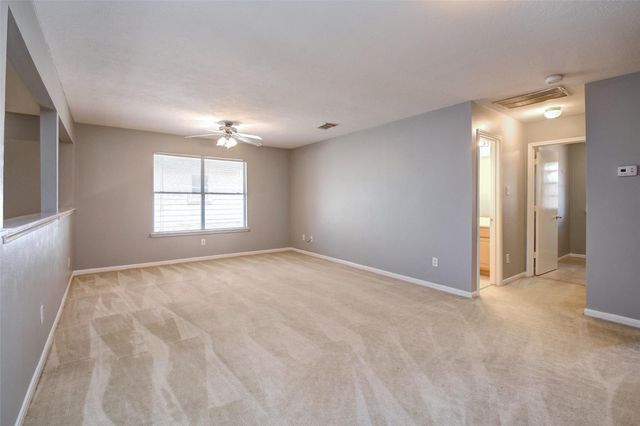 2114 Whirlaway Drive, Stafford, TX 77477