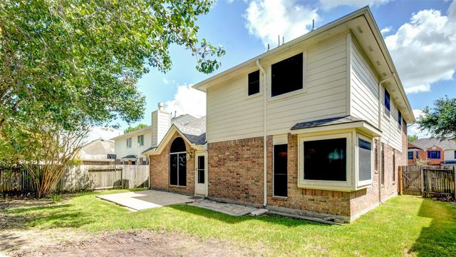 2114 Whirlaway Drive, Stafford, TX 77477