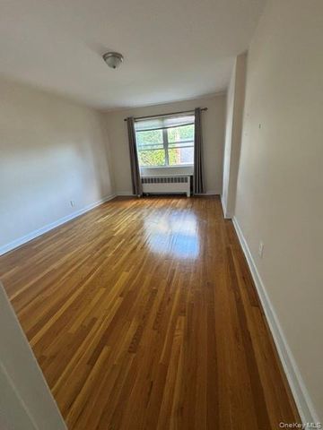 6131 185th Street 2FL, Fresh Meadows, NY 11365