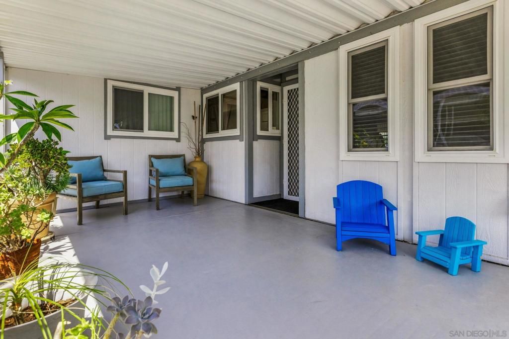 Image 3 of property listing at 2250 N Broadway 42, Escondido, CA 92026