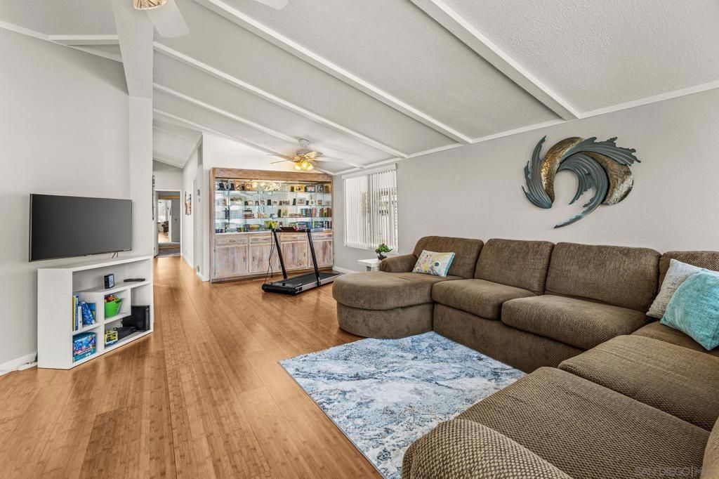 Image 6 of property listing at 2250 N Broadway 42, Escondido, CA 92026