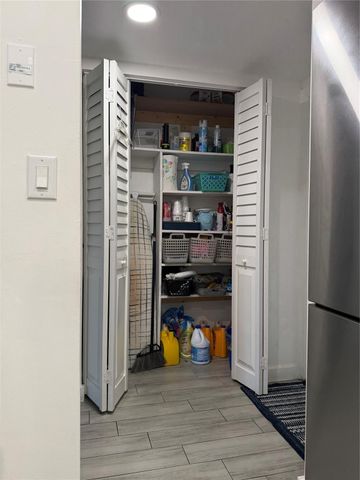 2950 W Sunrise Lks Dr 106, Sunrise, FL 33322