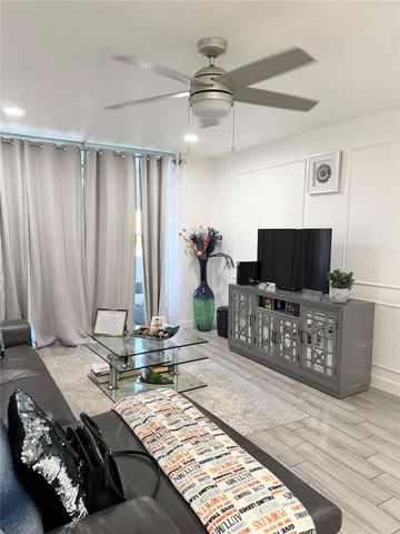 2950 W Sunrise Lks Dr 106, Sunrise, FL 33322