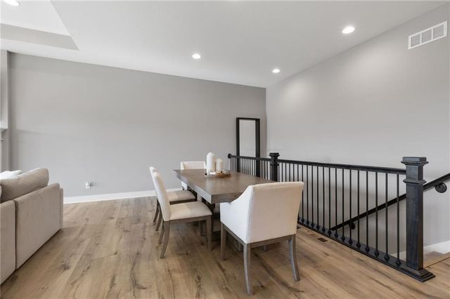 1521 SW Arbormill Terrace, Lee's Summit, MO 64082