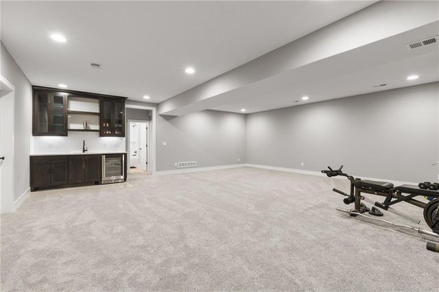 1521 SW Arbormill Terrace, Lee's Summit, MO 64082